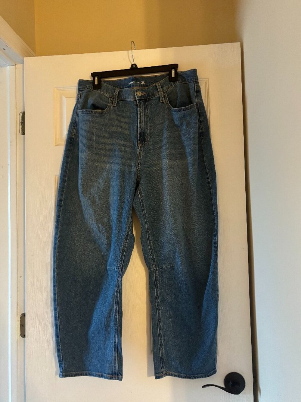 Old Navy High Rise WOW Barrel Leg Jean size 14